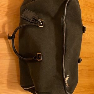 Combatant Gentleman Canvas Duffle (Gently Used)